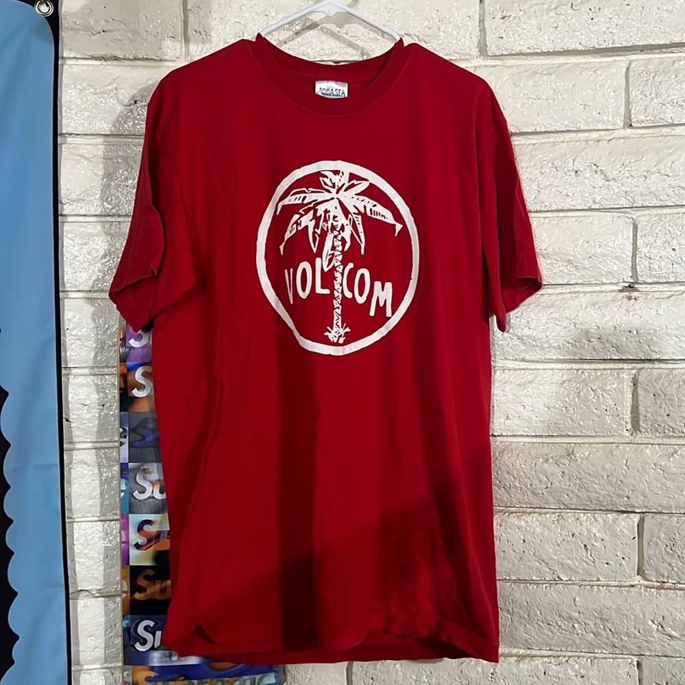 Volcom tee